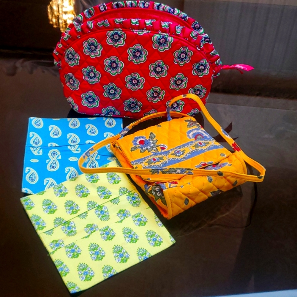 4 Vera Bradley 1 sh.bag 7x6"& 2 check holders 7"x7 1/4" 1 zip case